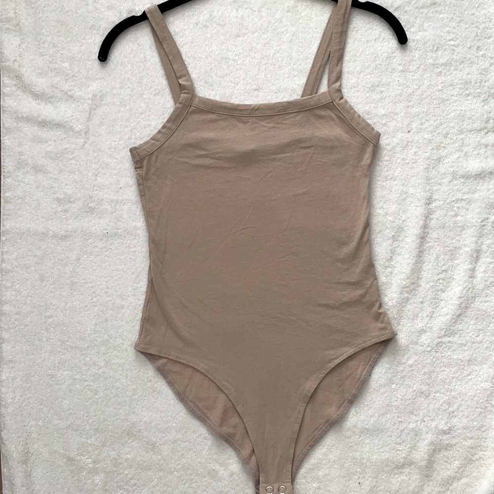 ✨4/$20 FOREVER21 Nude Bodysuit
